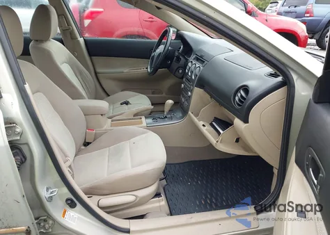 2005 Mazda Mazda6 I Base z USA, uszkodzony, nr VIN 1YVHP80C255M72387